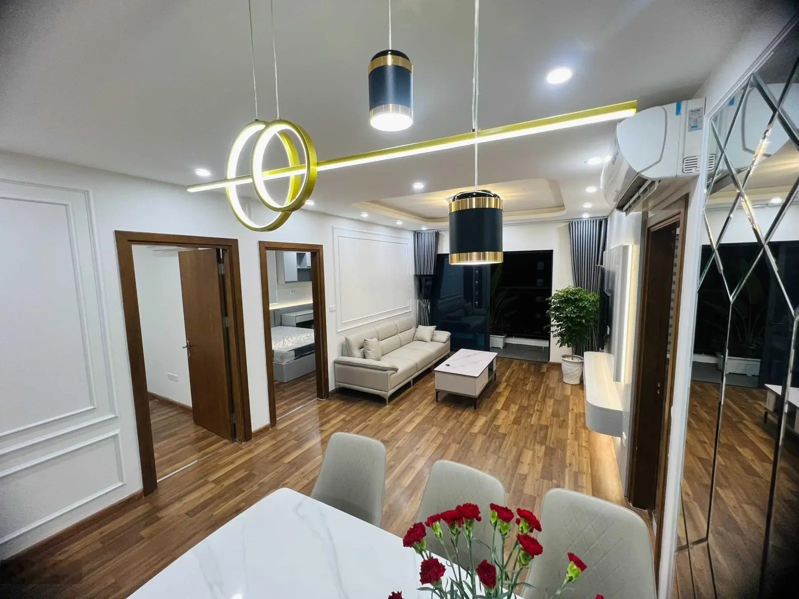 Duy nhất căn hộ 120m2,3pn2vs, tầng trung cần bán tại chung cư Golden Field giá rẻ. LH: 0969 362 ***