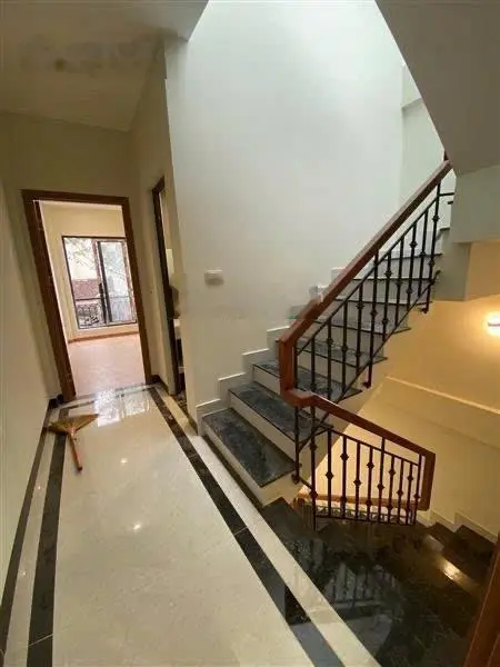 Mua đất tặng nhà 3 tầng mới sẵn ở Thụy Hà, Bắc Hồng, Đông Anh oto ngủ trong nhà
