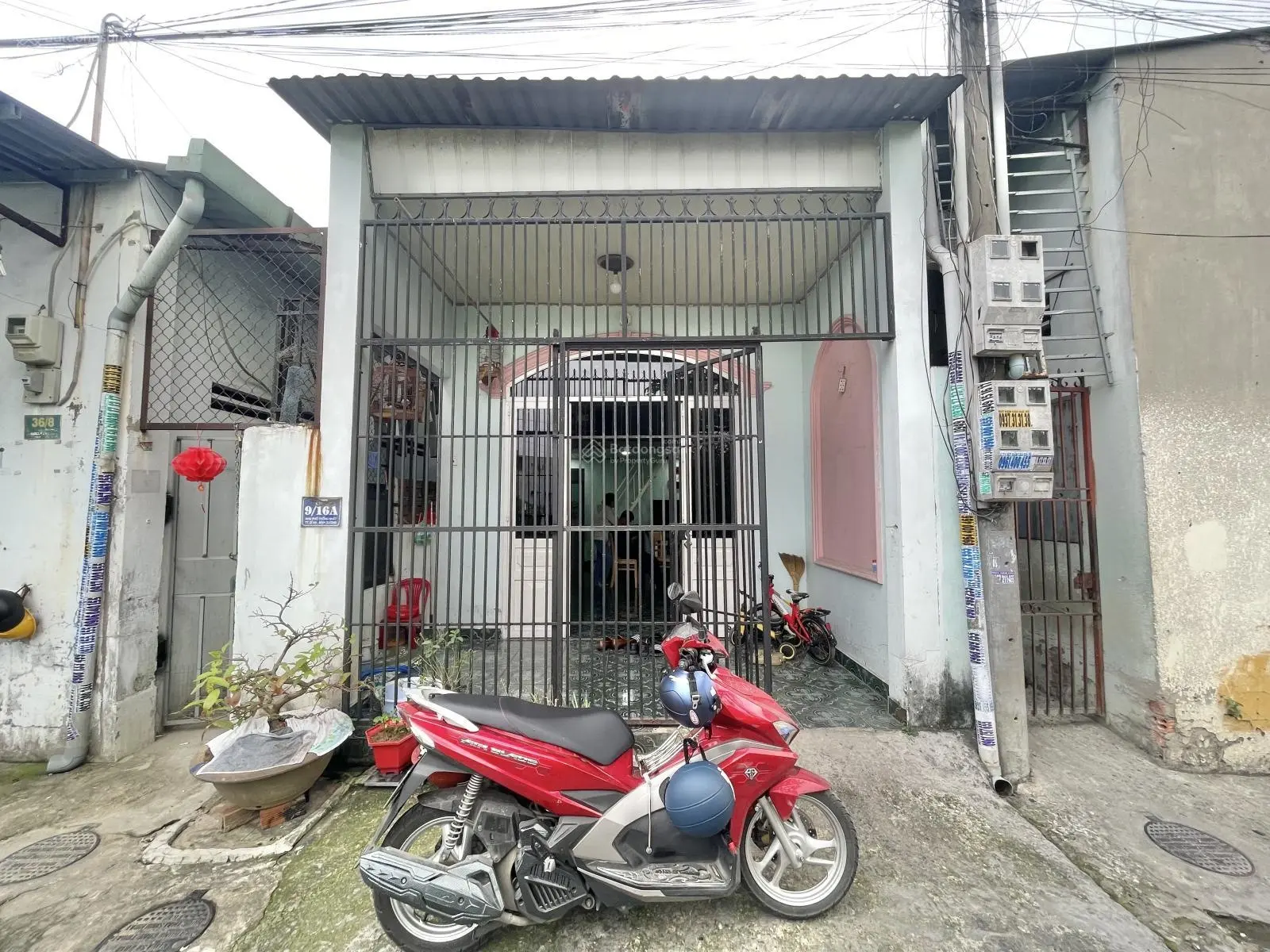 Cần bán nhà sổ riêng 2,2 tỷ gần chợ xóm vắng gần đường nguyễn trãi phường dĩ an