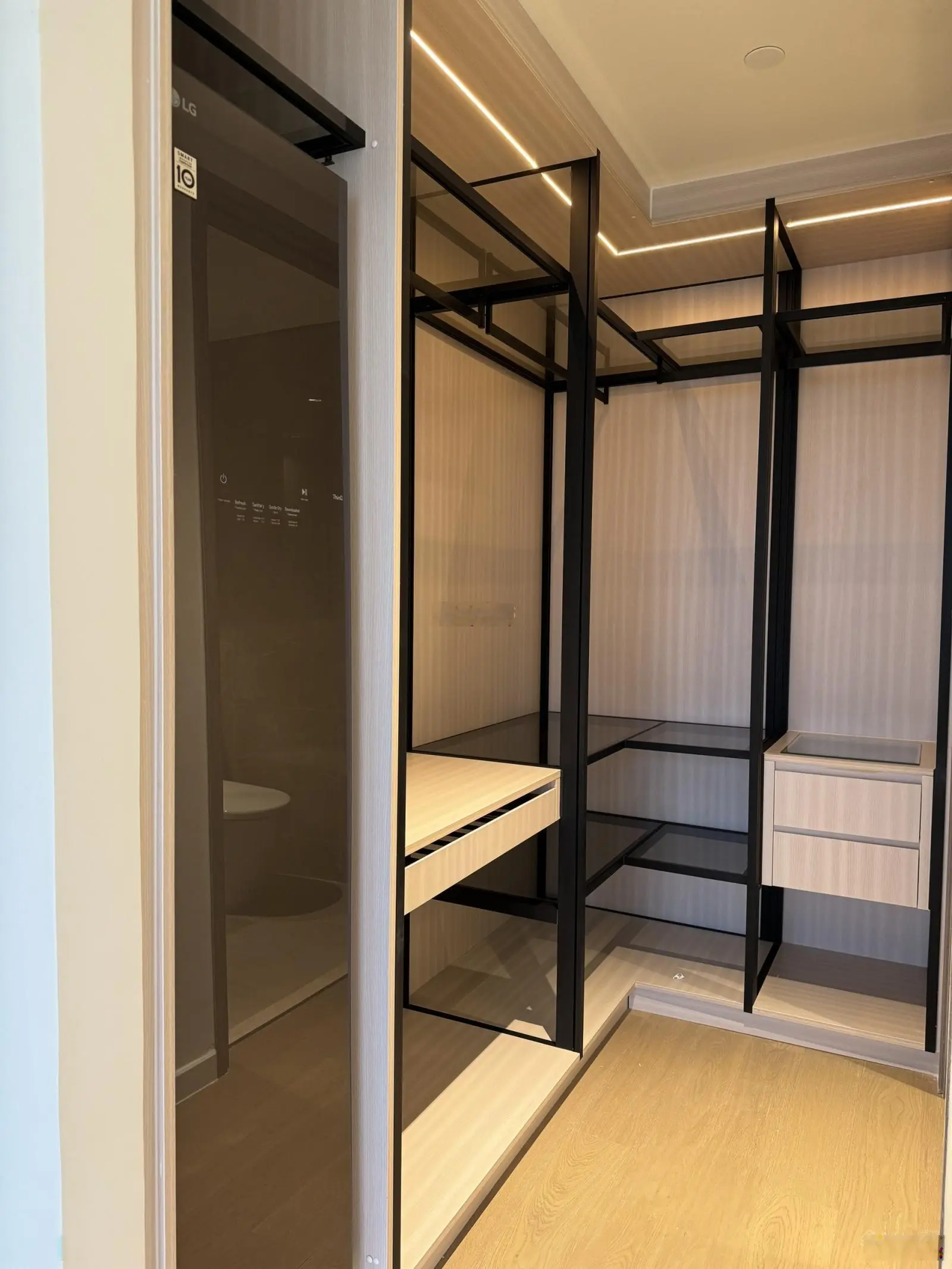 Bán gấp căn hộ chung cư 75m2 tại the opera residence, giá 18,5 tỷ vnd