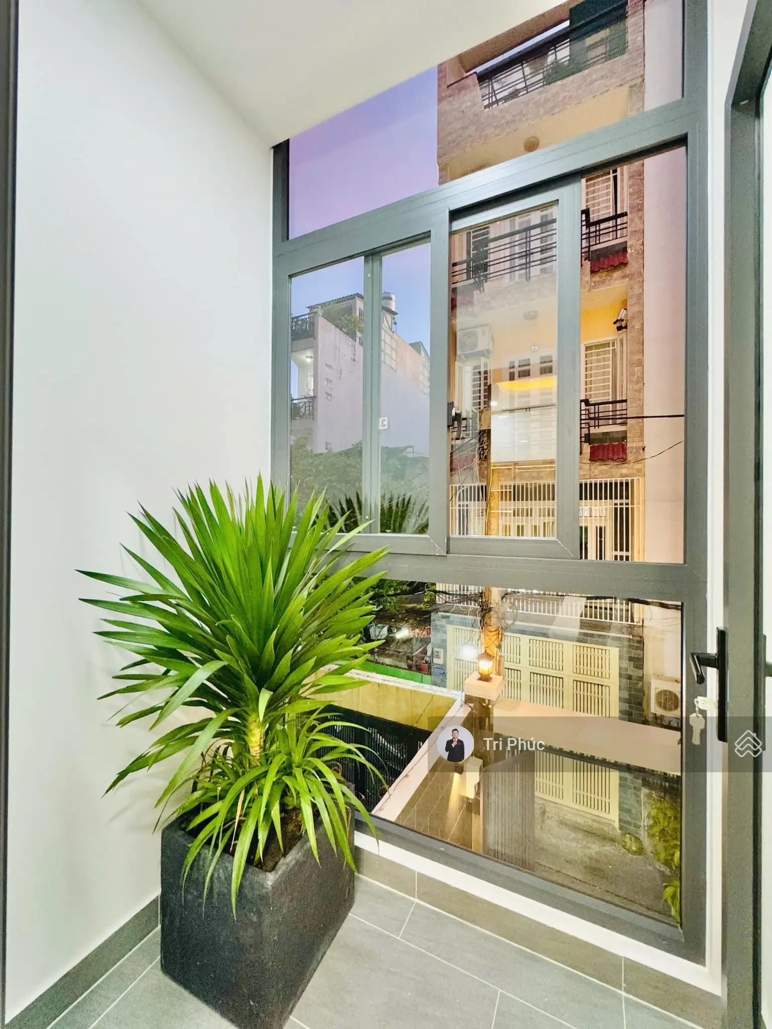 Siêu Phẩm Nhà 5 Tầng Hơn 80m2 5PN Full Nội Thất Ngay Lê Văn Sỹ Phú Nhuận Chỉ 12Ty5 TL