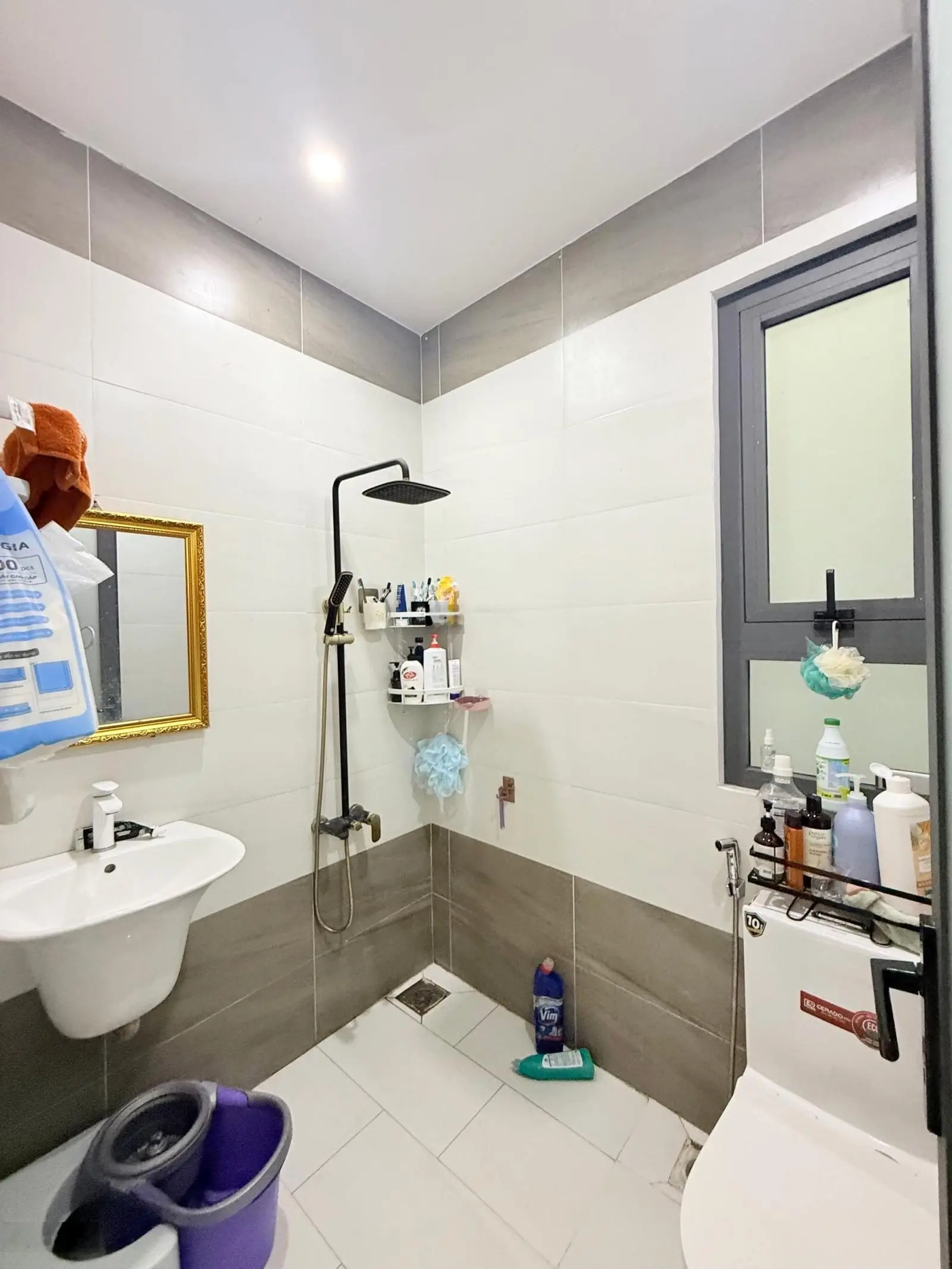Chủ gấp bán trong tuần nhà đẹp nở hậu gần ngay sân bay, 5 tầng giá chỉ 8.199 tỷ thương lượng chủ.