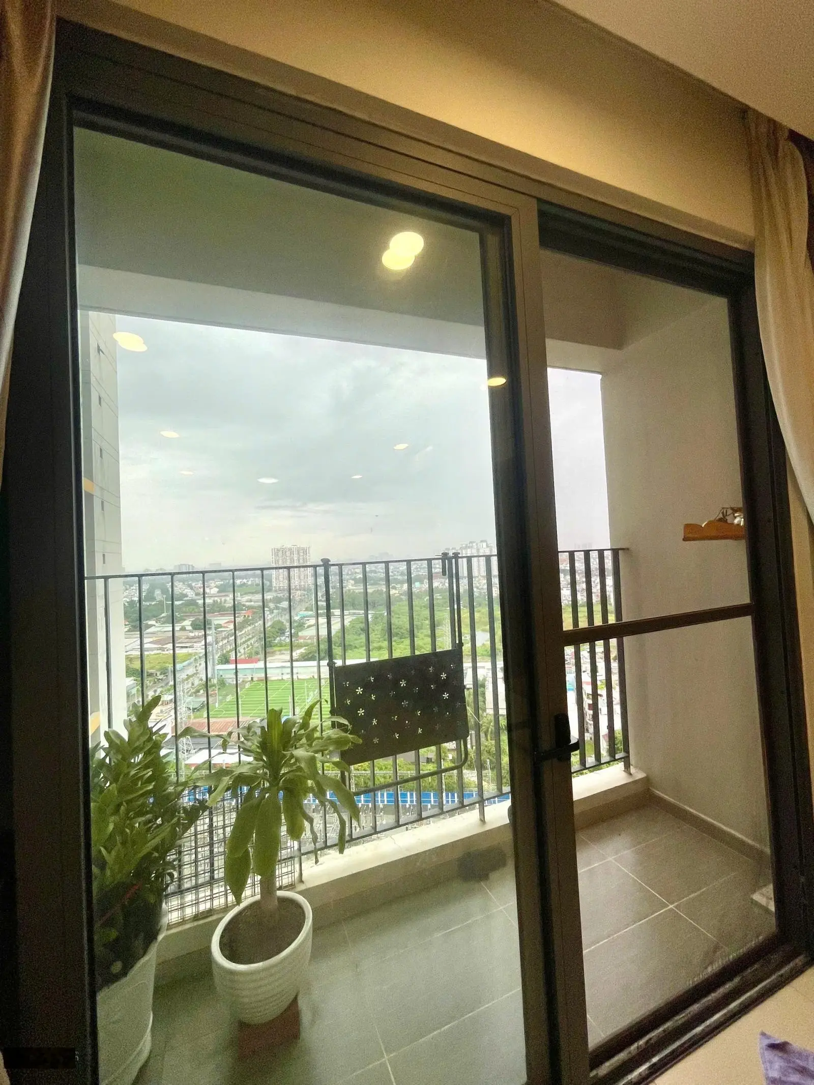Bán nhanh căn giá rẻ 2PN 2WC 68m2 chỉ 3,3 tỷ - Pegasuite 1 nhà đẹp có nội thất hỗ trợ vay ngân hàng