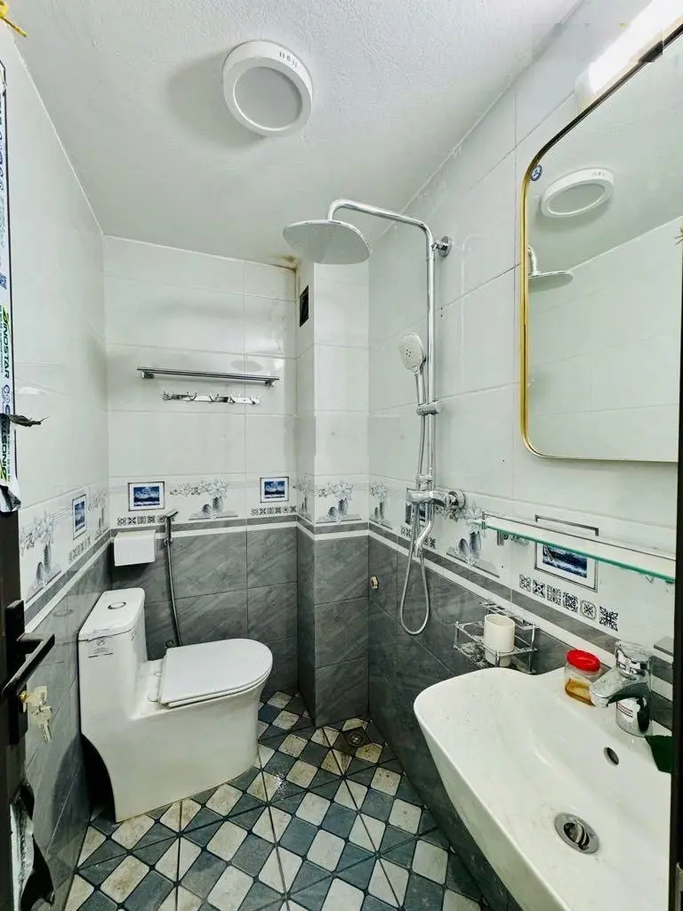 Bán nhà phố Kim Hoa - Xã Đàn - full nội thất đẹp - oto cách 20m - 4PN. Giá: 6,15 tỷ. LH: 0779 548 ***