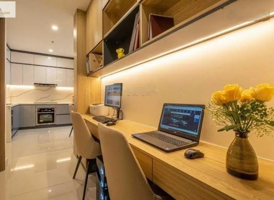 Bán gấp căn 2N Đông Nam view Vinuni, tòa S - Vista nhận nhà cho thuê luôn, tập gym free, có lễ tân