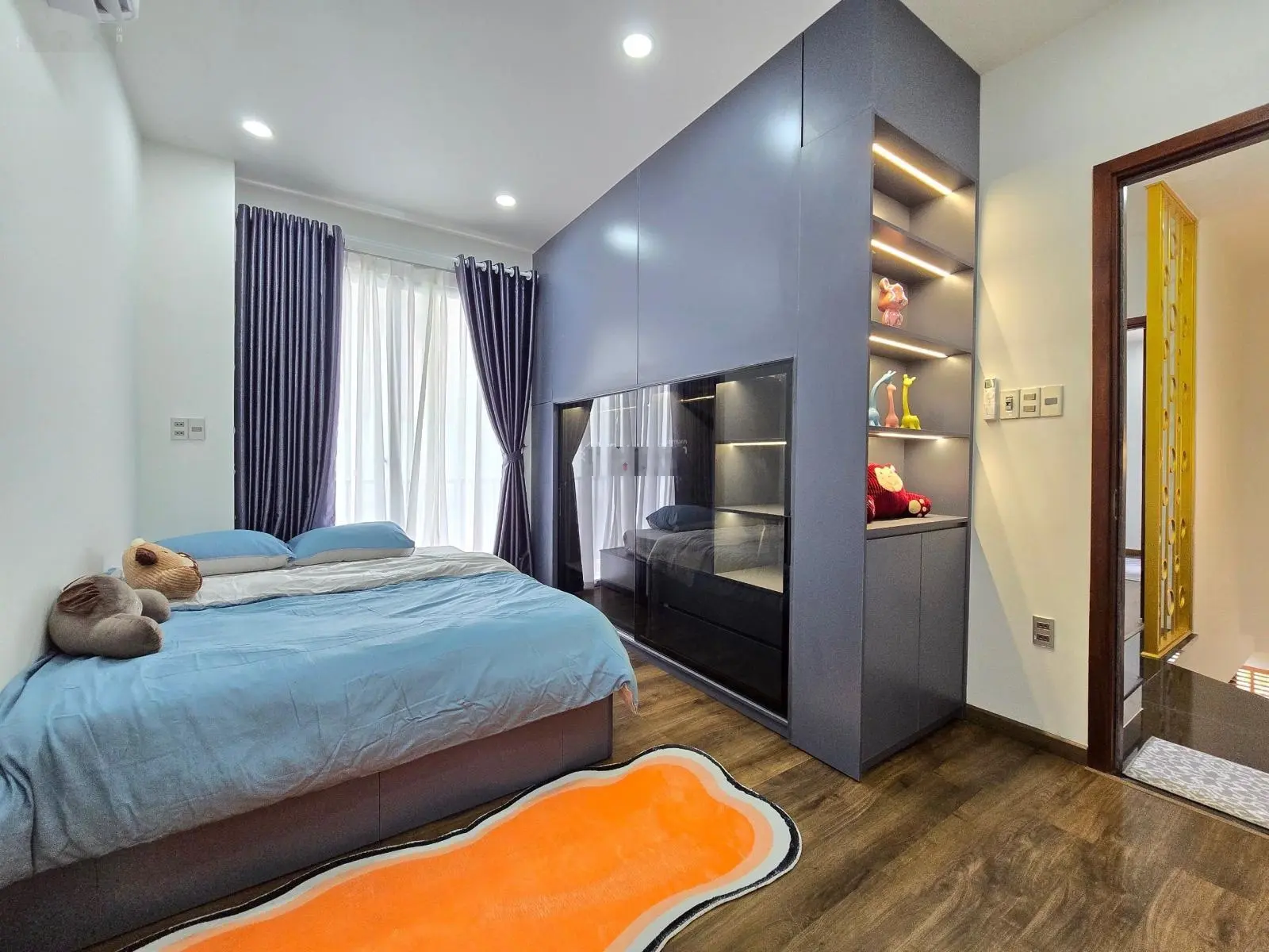 Siêu phẩm 4 tầng sát ĐH Duy Tân - Tp Đà Nẵng