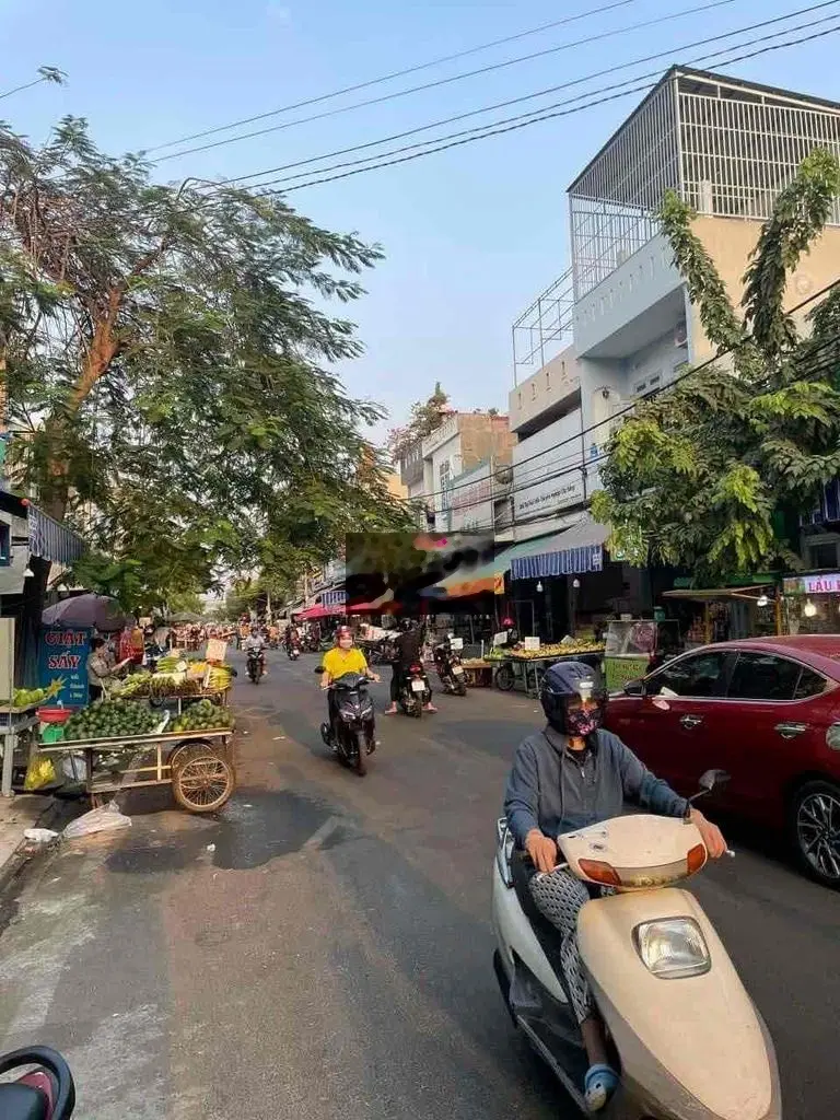 HÀNG NGỘP MẶT TIỀN CHỢ KINH DOANH VSIP1 TP THUẬN AN