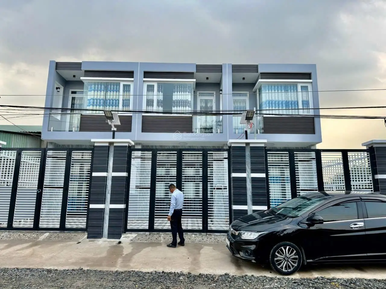 Tôi chính chủ cần bán nhà ngay KCN thị xã Trảng Bàng 1 trệt 1 lầu 2 PN giá rẻ nhỉnh 1tỷ - sổ riêng