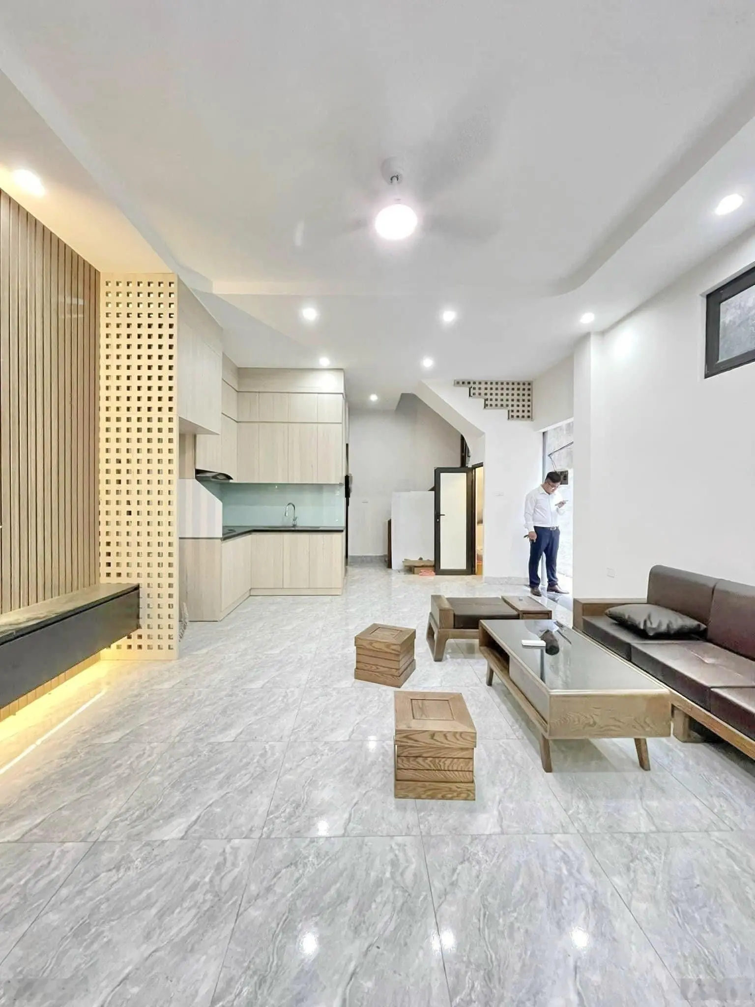 Bán nhà đường Lê Trọng Tấn 10m ra ô tô ngõ thông thang máy lô góc 42m2 khu phân lô cán bộ nhà đẹp