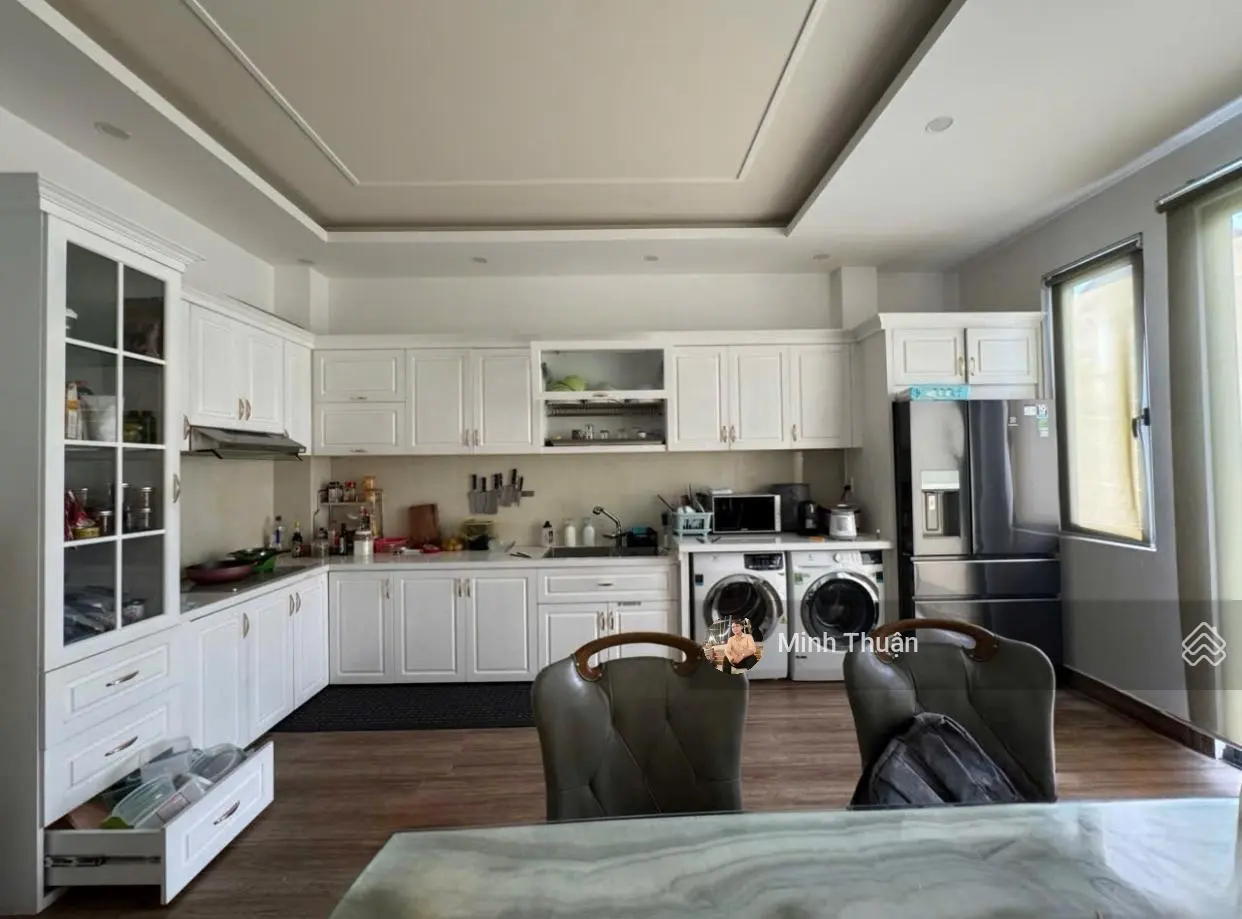 Nhà Tân Cổ Điển 3 tầng - Full NT - Ngay Nguyễn Duy Trinh,Q9 - 90m2 - Giá tốt chỉ: 10,5 tỷ