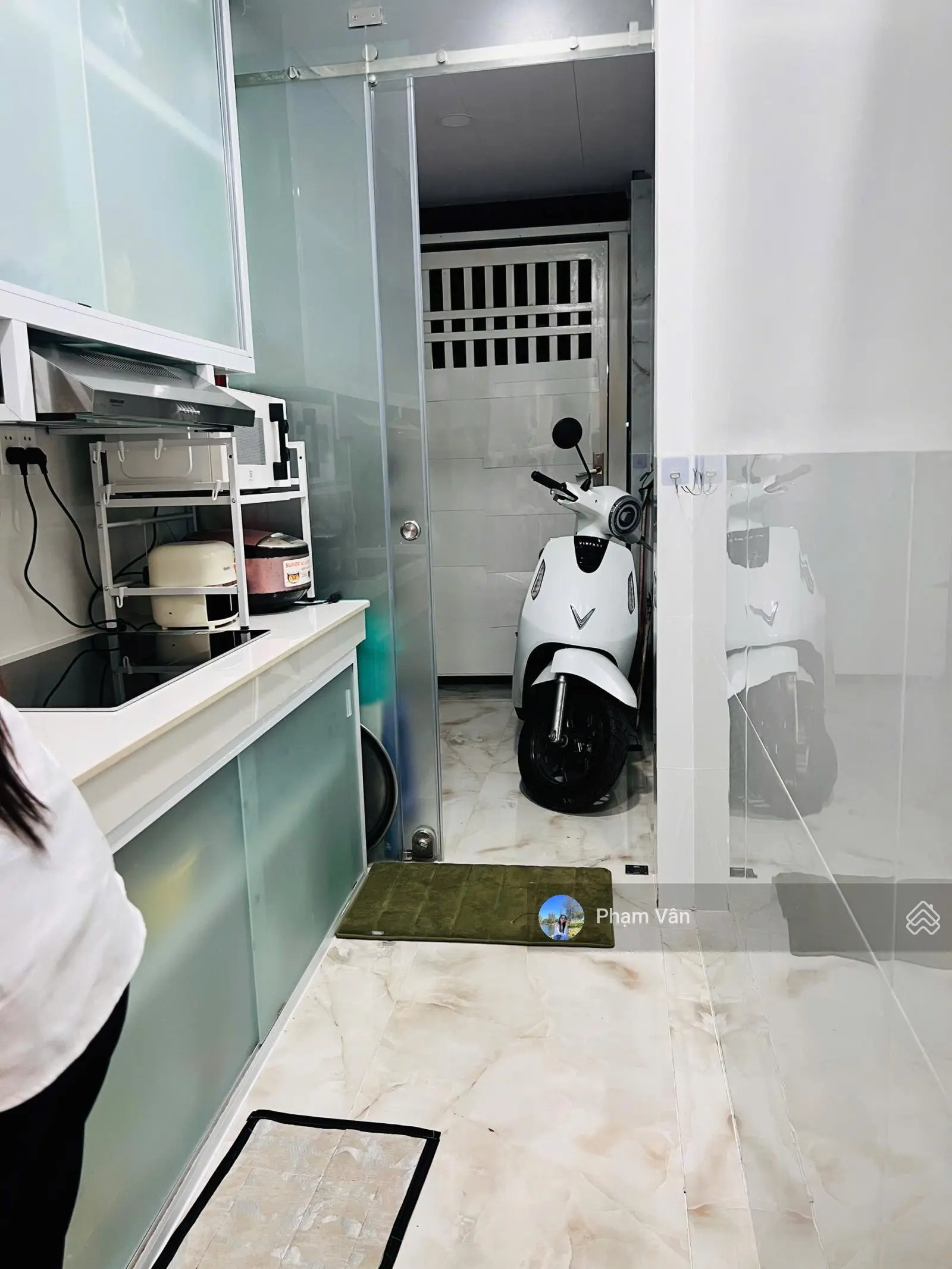 Chỉ 3 Tỷ nhỉnh - Nhà tuyệt đẹp 2PN - 2WC - Full nội thất chỉ việc vào ở- HXH- Gần Võ Văn Ngân