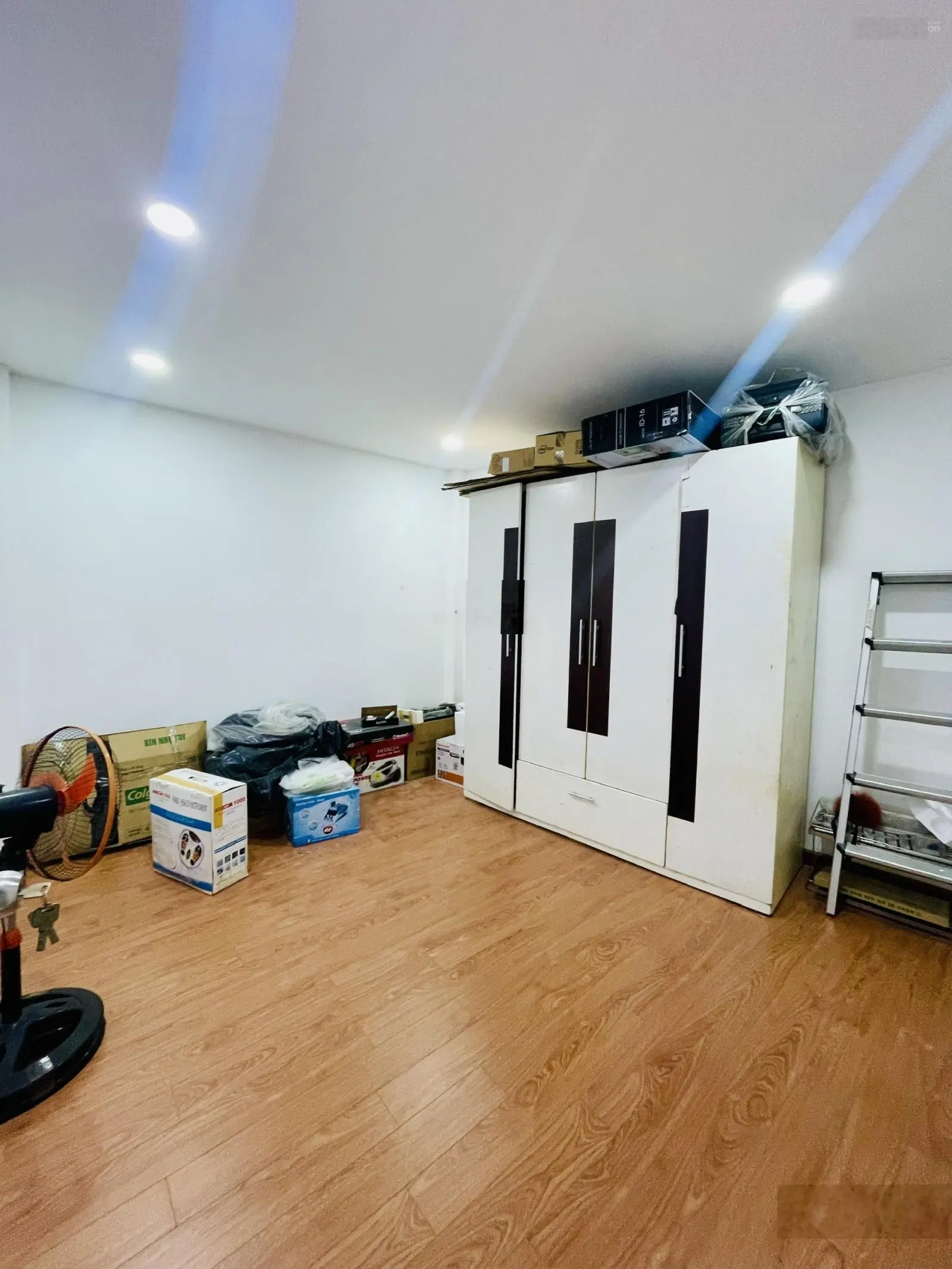 Ngay c.a p9, phú nhuận, hoàng văn thụ - dt sử dụng gần 100m2 - tha hồ ở đại gia đình lun