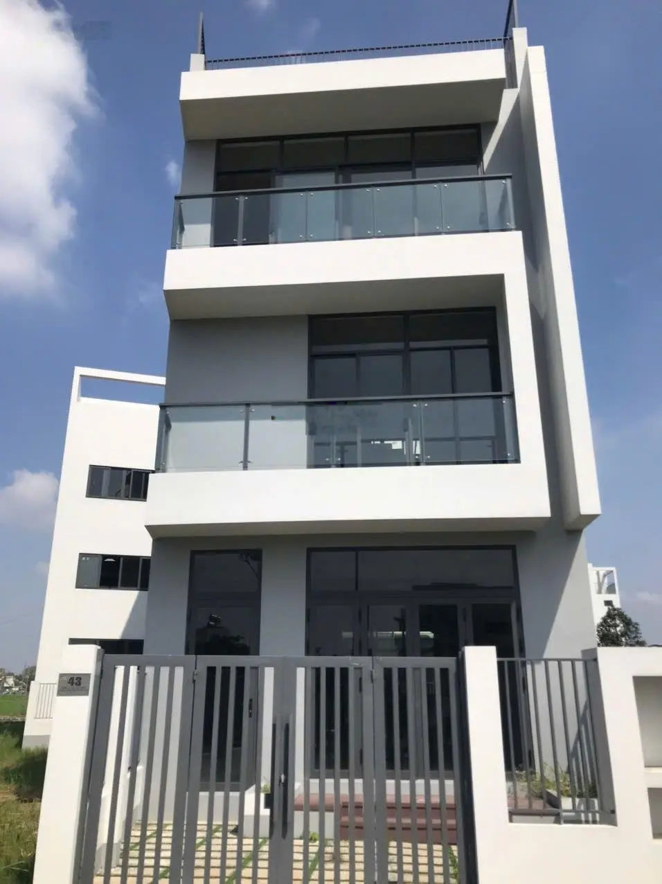 Bán nhà phố Đông Tăng Long Nở hậu tài lộc, đối diện trường học 142,3m2 chỉ nhỉnh 60tr