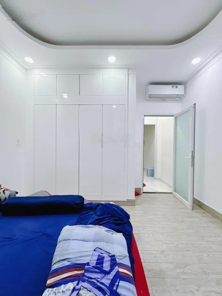 Nhà đẹp q4- hẻm 4m- 60m2 - 5 tầng - ko qh-chỉ 9 tỷ nhỉnh