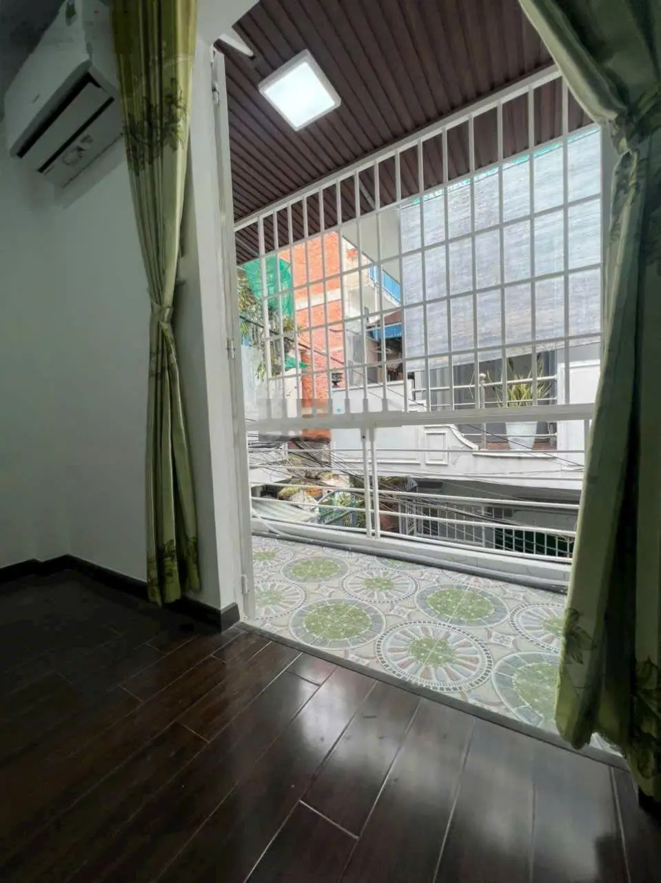 Bán nhà hẻm 1865 Huỳnh Tấn Phát. Sổ riêng. Vay bank ok. Giá 2.05 tỷ