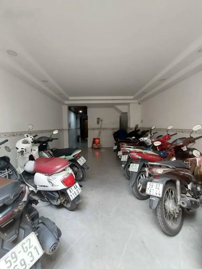 Giảm gấp 3tỷ. Bán CHDV 6 tầng, 17 phòng có thang máy lớn. 1,1 tỷ/năm. Ngang 7m7, Cao Lỗ Quận 8
