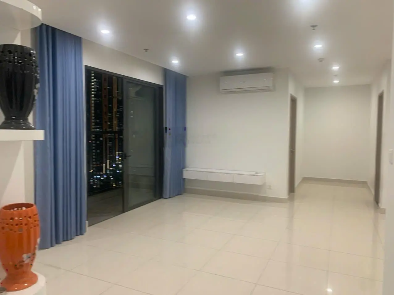 Mình bán căn 3 phòng ngủ - bc đông nam - View bể bơi - 95m2 Toà S3.03 Vinhomes Smart city