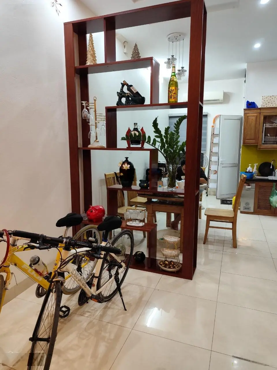 Vì không sử dụng hết diện tích và công năng, cô liên cần Nhượng lại căn nhà tự tay xây dựng