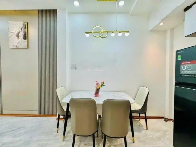 Nhà giá sốc siêu đẹp nằm ở đường Trần Quang Khải, P Tân Định, Quận 1, SHR