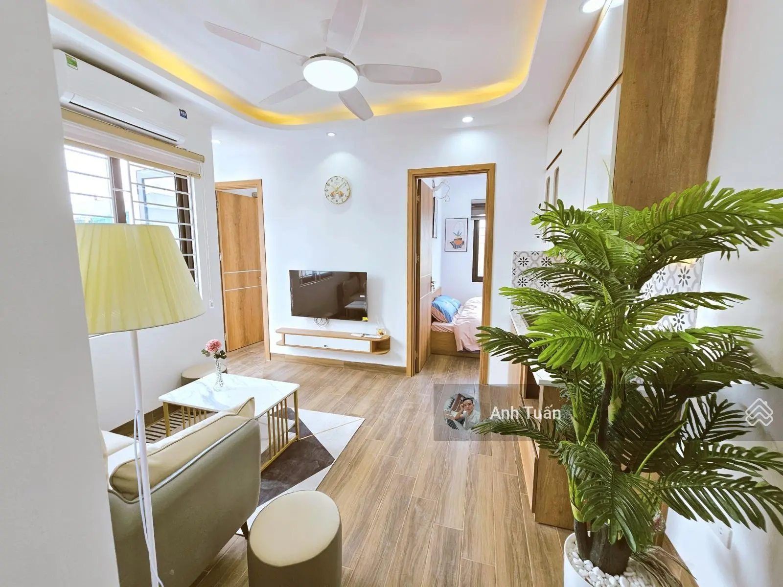 Bán căn hộ 2PN - Full nội thất - Gần Hồ Tây - Ô tô đỗ cửa