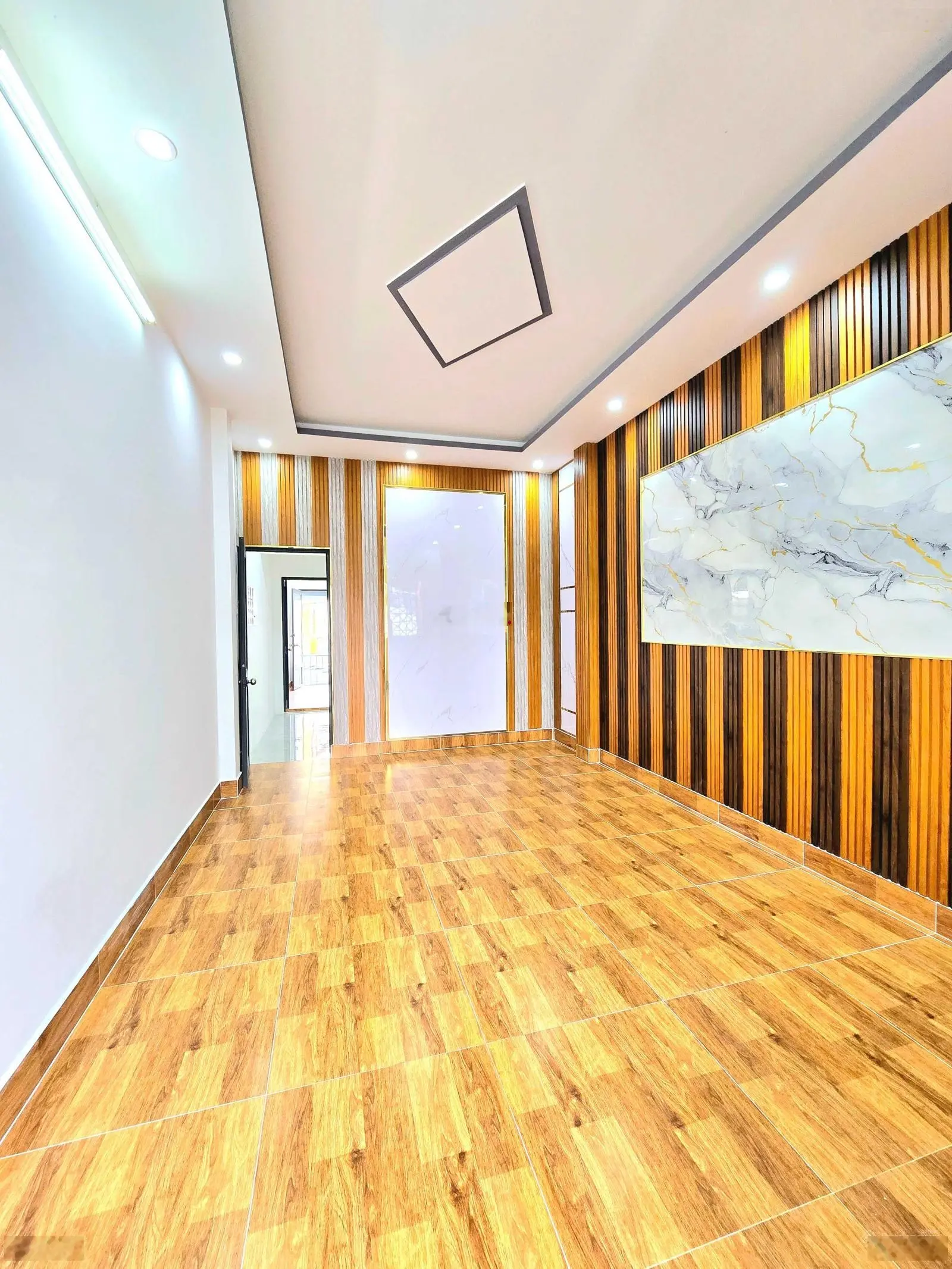Bán nhà mới hoàn thiện, kề quận 7