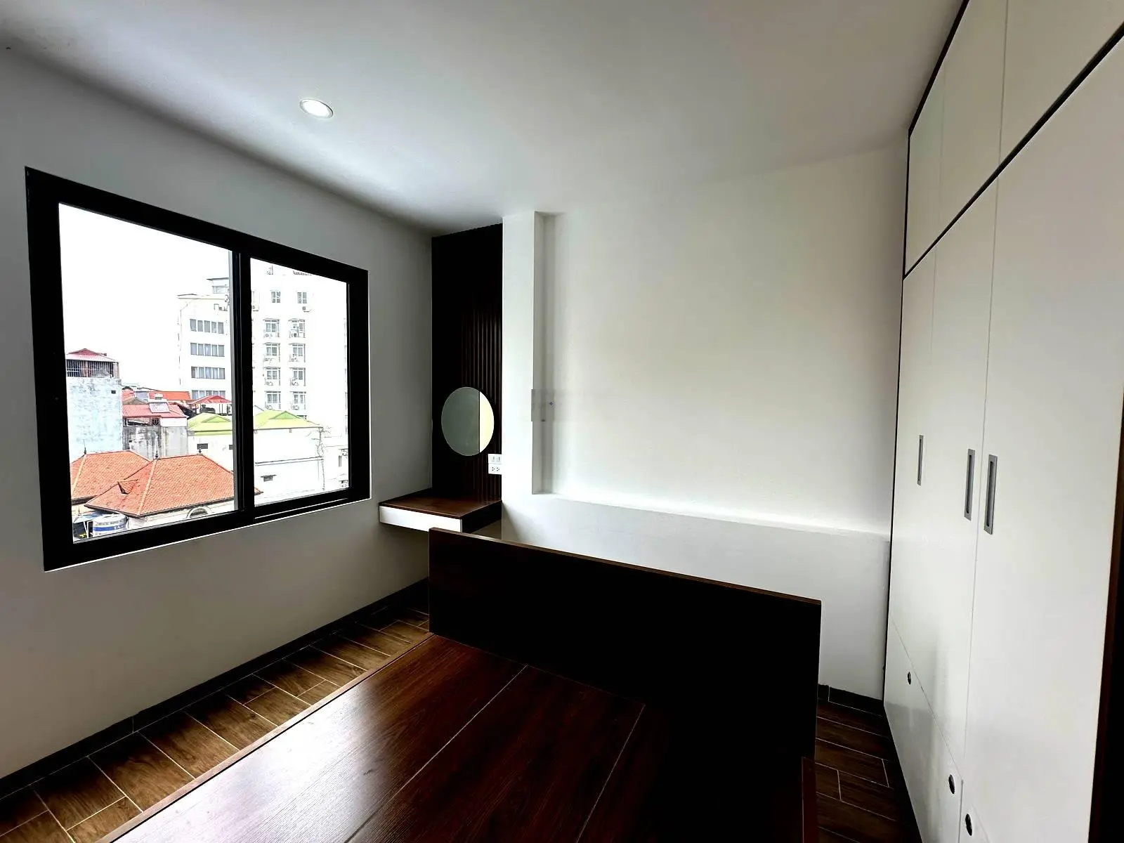 Bán nhà xây mới 100% full nội thất ngõ 66 Võng Thị Diện tích 100m2, 7 tầng, MT 5,7m, giá 26 tỷ