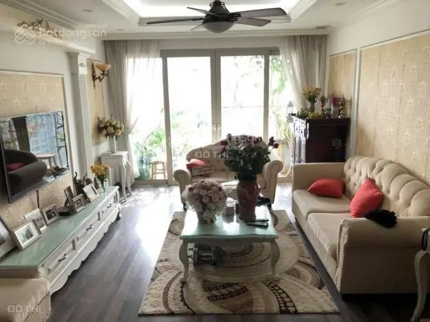 Cần bán căn 3 ngủ 161m2 view hồ Công Viên ở dự án Mandarin Garden, Cầu Giấy. Giá bán 101 triệu/m2