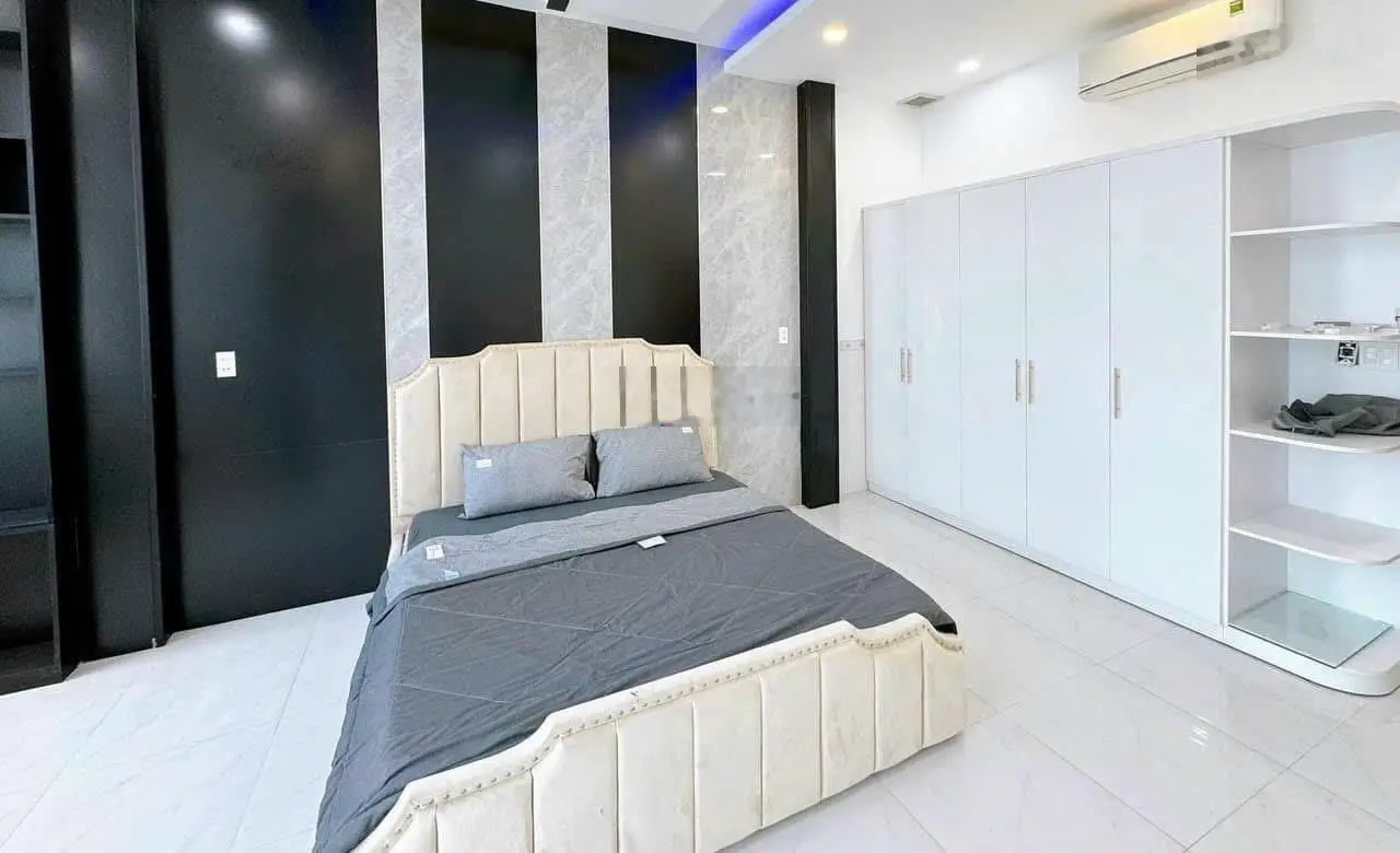 Hàng hiếm tại bán nhà mặt phố Khuất Văn Bức, 80m2, Bình Chánh, HCM