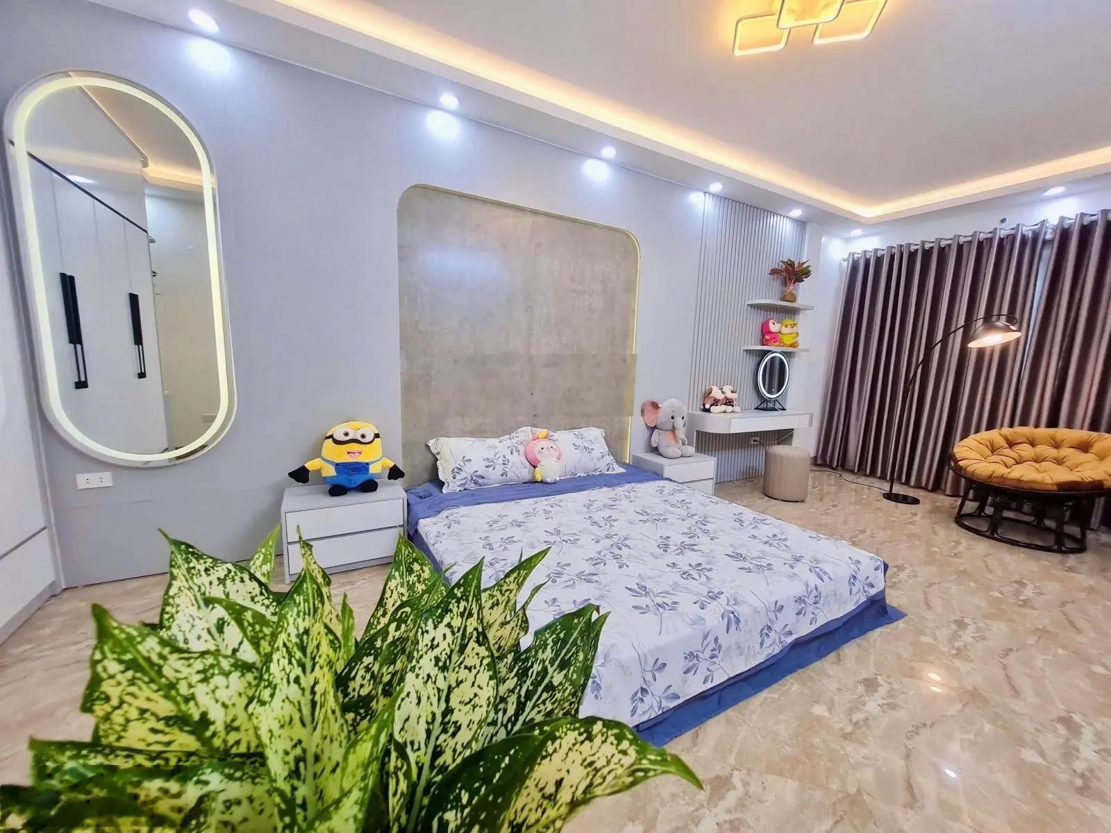 Nhà dân xây riêng cực đẹp thoáng 2 mặt ở 180 Phú Mỹ - Mỹ Đình . trước nhà có sân để đc 20 xe