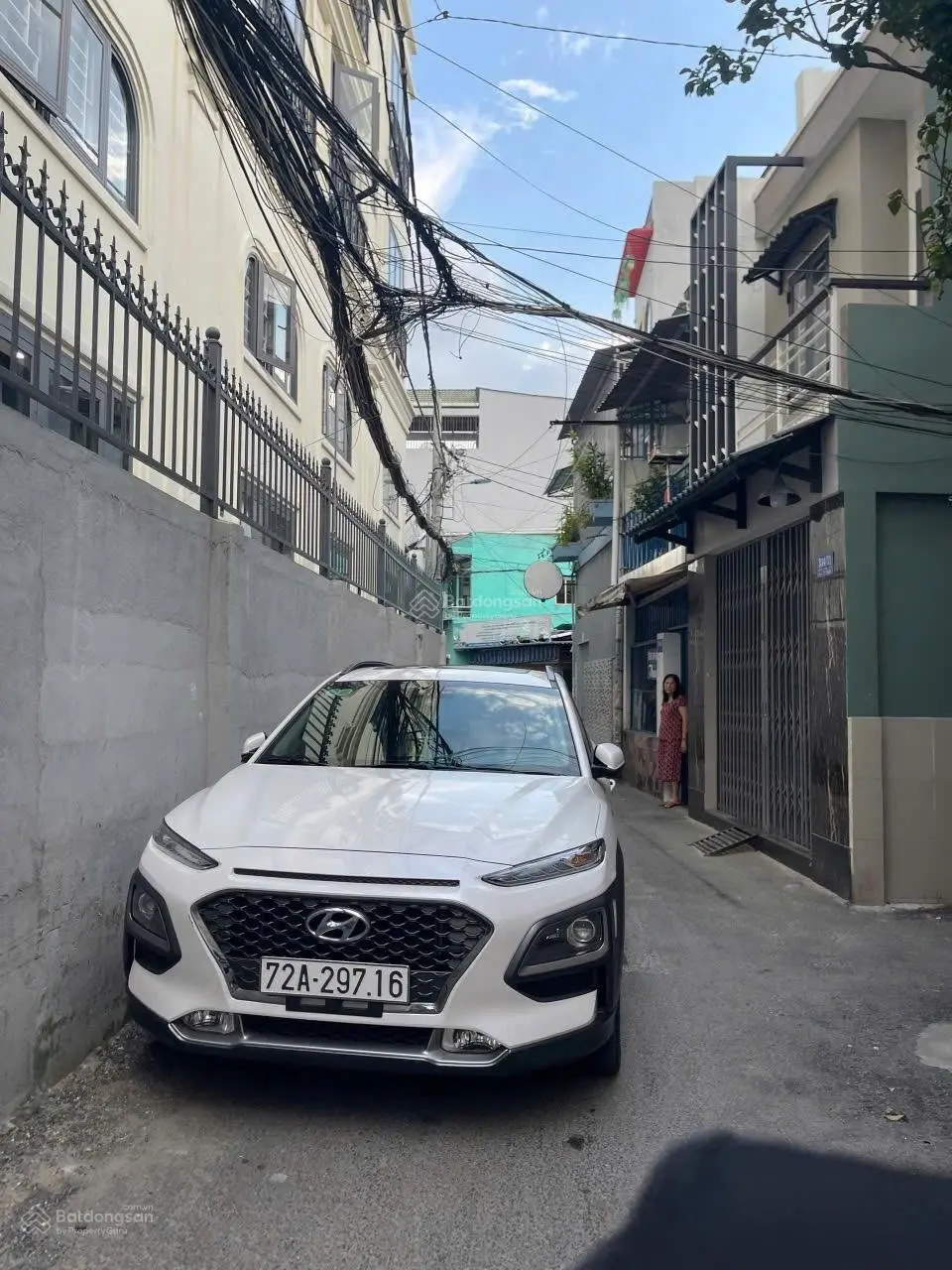 Nhà giá rẻ 100tr/m2 đất, đang cho thuê 7tr/tháng. Hẻm ba gác Nguyễn Văn Nghi, sổ hồng.