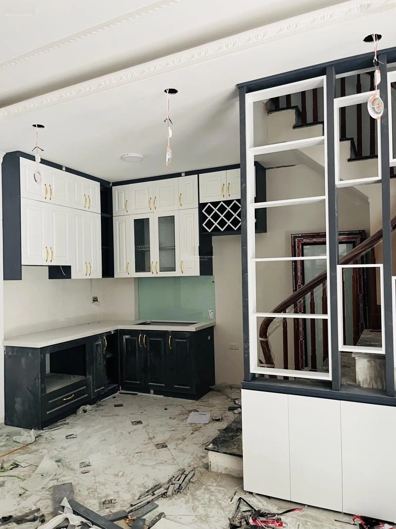 Chỉ nhỉnh 5tỷ - căn nhà xây mới tinh 30m2 * 5T full nội thất, cách Linh Đàm 5phút, sát MĐ Ngọc Hồi