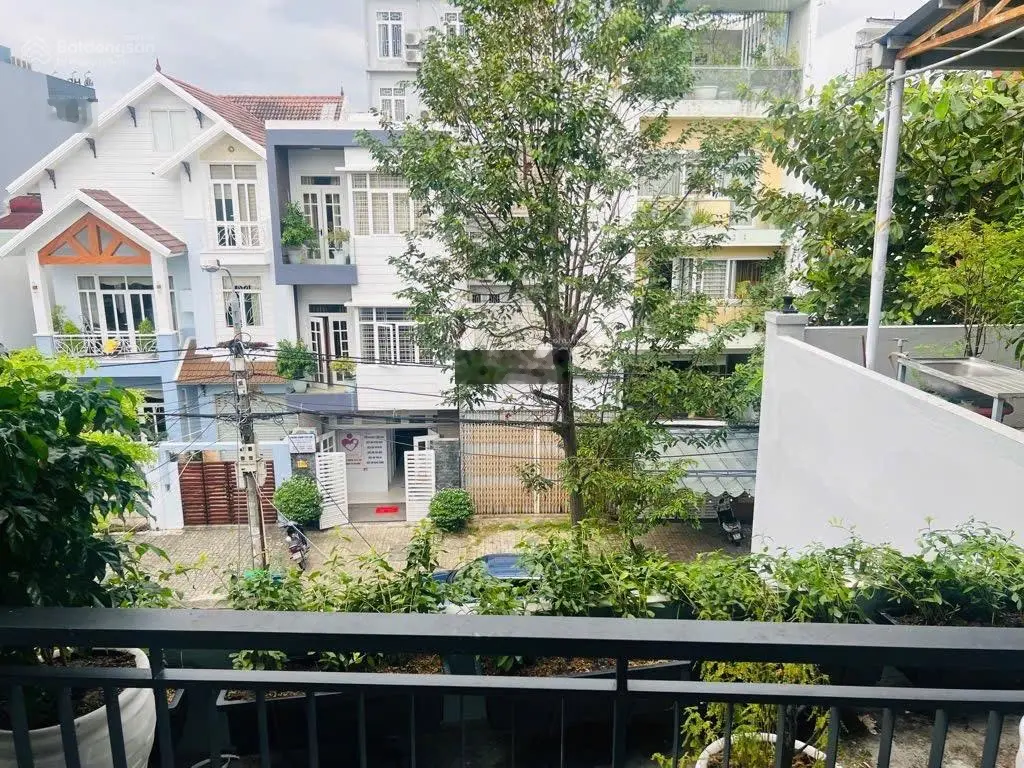 Bán nhà 3 tầng mới đẹp mt lý nhân tông, dt 100m2, giá nhỉnh 8,x tỷ