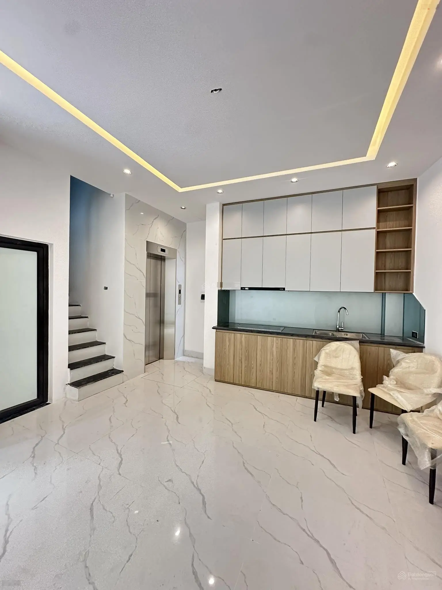 Siêu hiếm nhà Đỗ Đức Dục, Nam Từ Liêm, 30m, 6 tầng thang máy chỉ nhỉnh 6 tỷ, sát TTHN quốc gia.