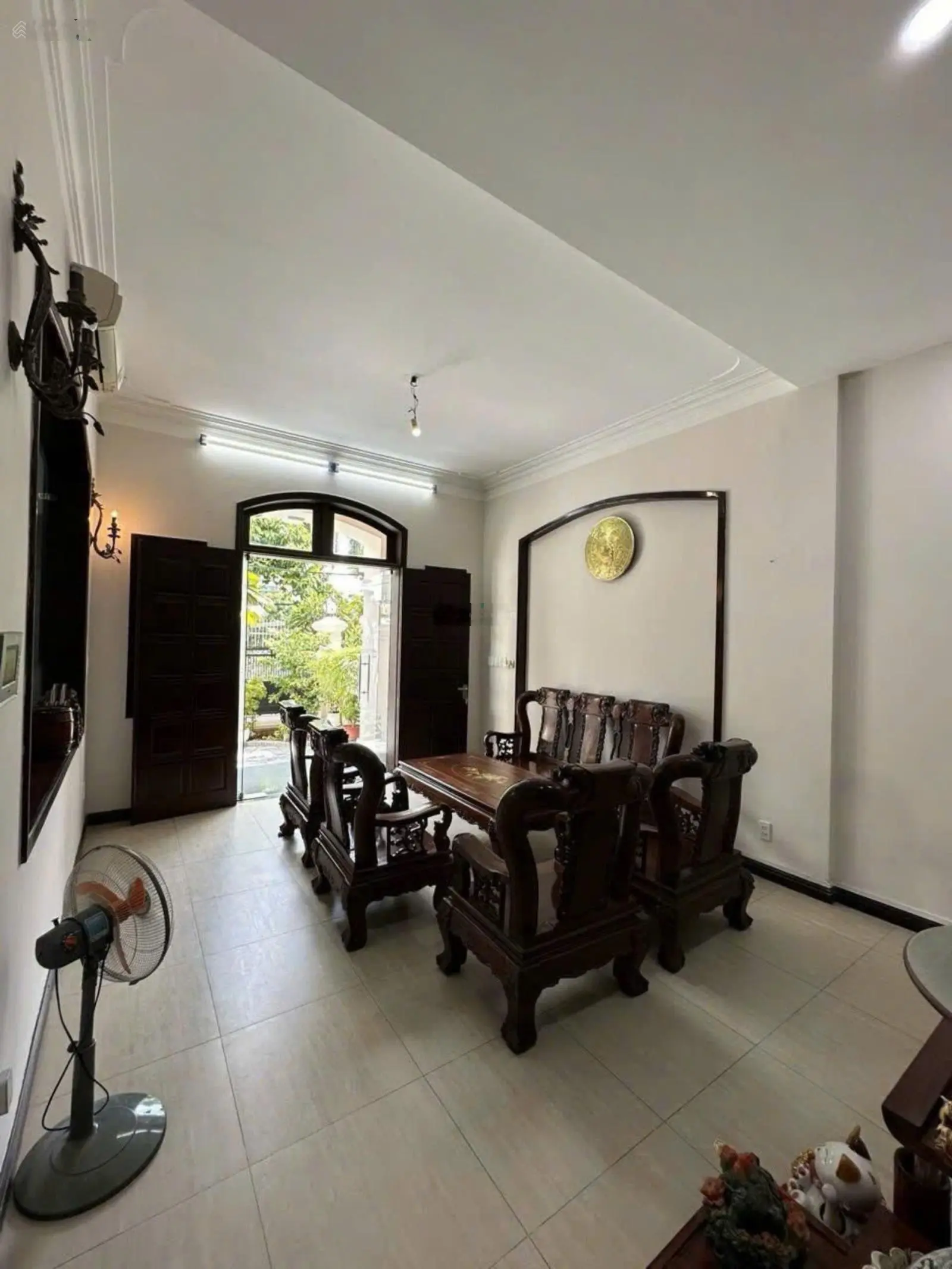 Bán nhà góc hai mặt tiền đường Phan Đăng Lưu ngang 18x12m khuôn đất vuông vức giá chỉ 42 tỷ