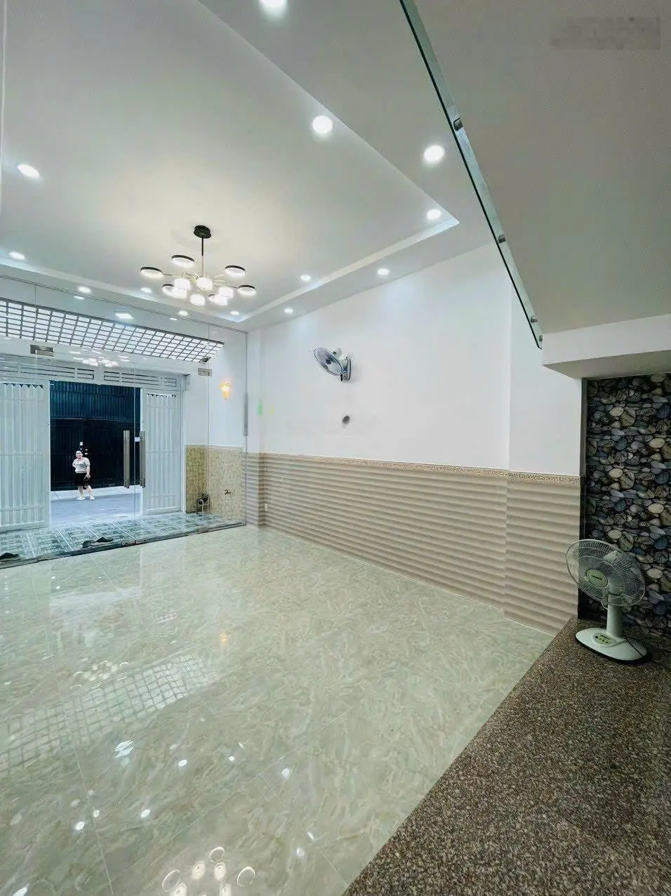 Bán nhà Nguyễn Hồng Đào - P14 - Tân Bình. DT 65,2m2 đang cho thuê 21 triệu. Gần UBND quận