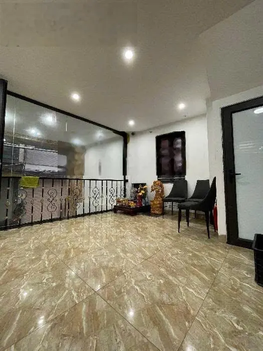 Bán nhà mặt phố đường Thiên Hiền, 31,5 tỷ, 95m2, 30 pn, pháp lý đầy đủ - ô tô đỗ cửa - 10 tầng
