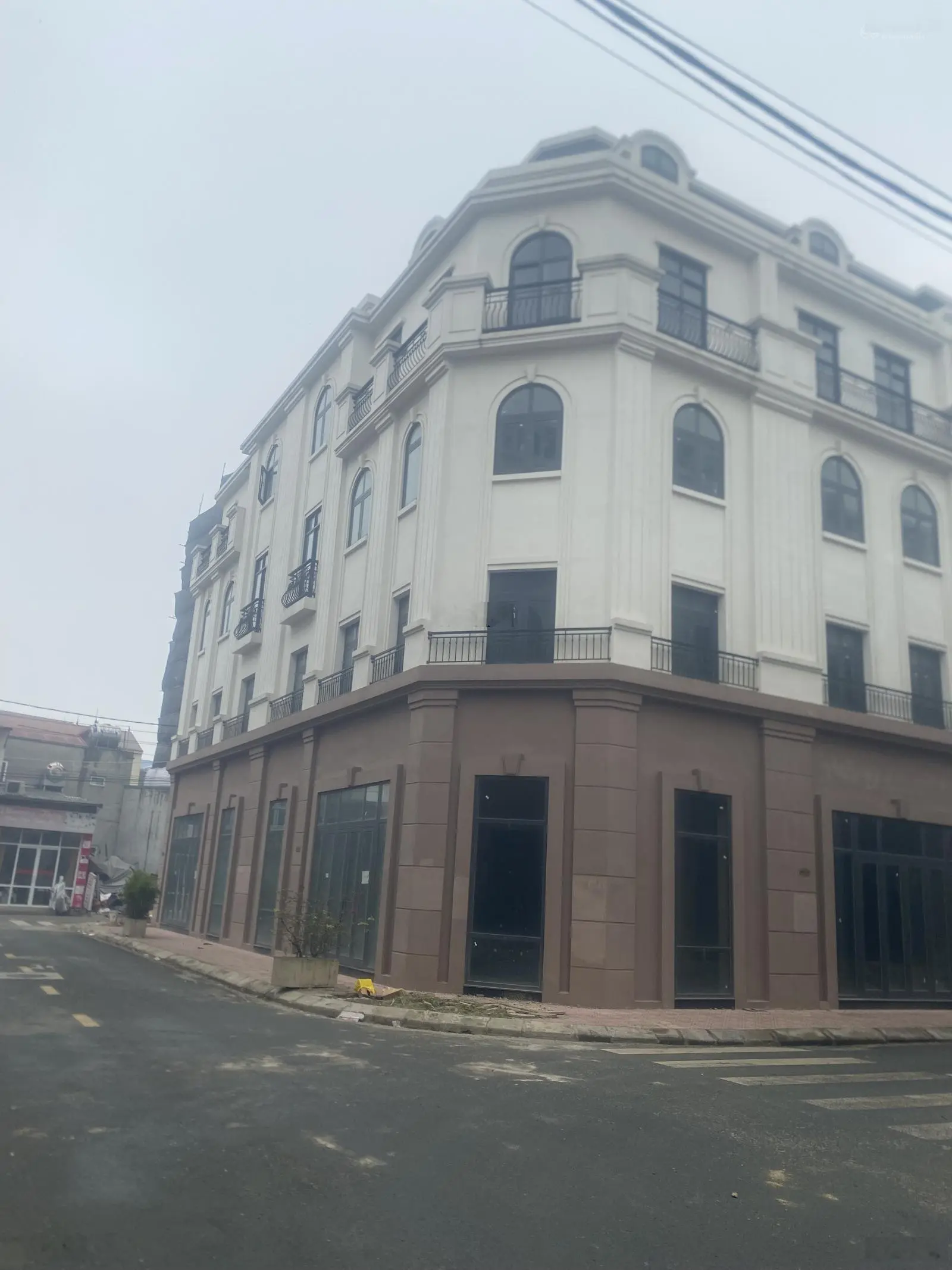 Chính chủ gửi bán căn góc BT Sơn Đồng Center giá chỉ 11ty thu về , sẵn sổ giao dịch