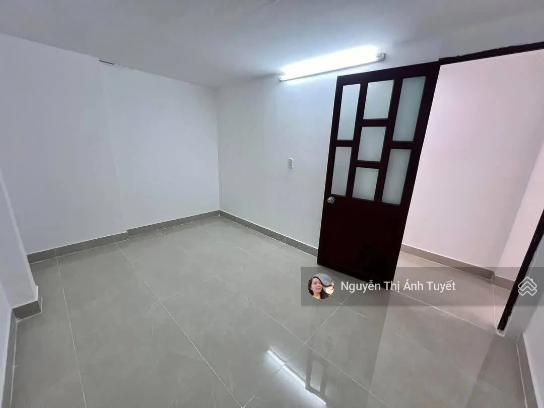 Nhà 3 phòng ngủ , sổ hồng riêng , sân xe hơi , 4x18 giá 1.63 tỷ