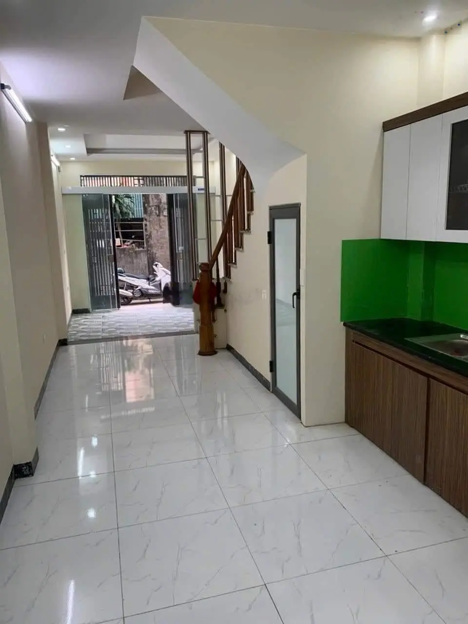 Bán gấp căn nhà xây mới ngay Đồng Mai , Hà Đông. Ô tô đỗ gần cách 1 nhà , 33m2x5t. Giá bán: 3,12 tỷ