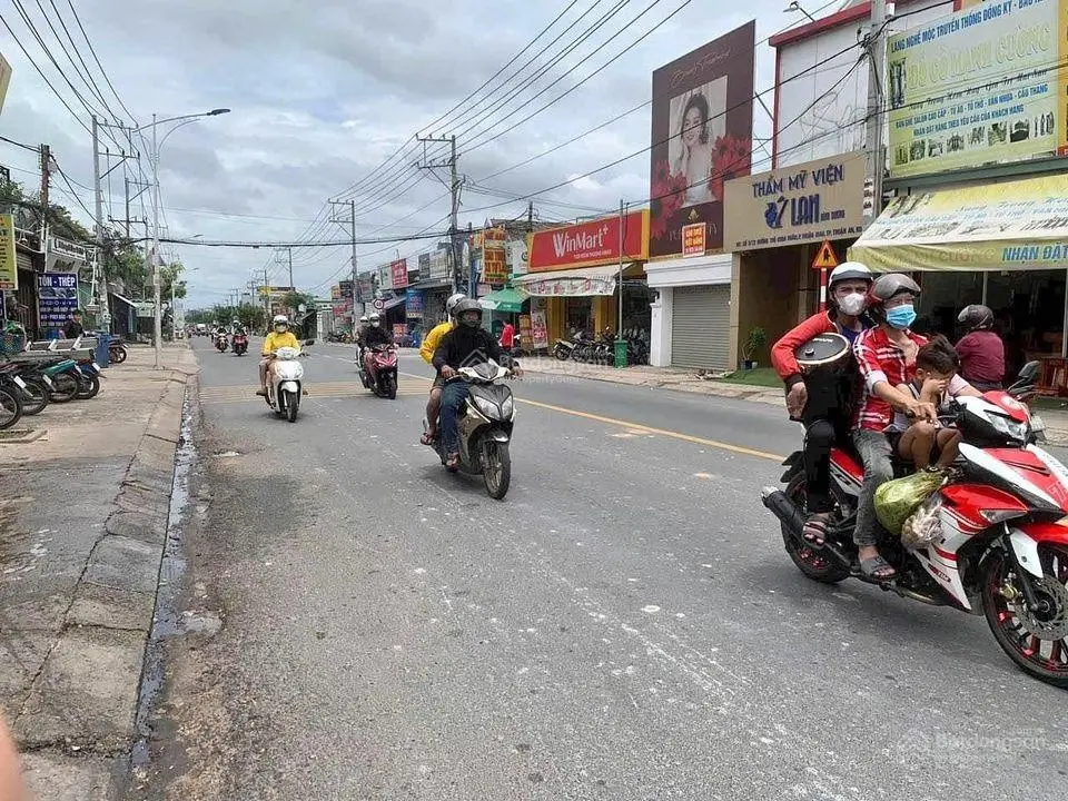Nhà đẹp kinh doanh tốt 1trệt 1lầu 5x17=85m2 Bình Tân Đường số 6, gần trạm thu phí An Lạc, sổ sẵn
