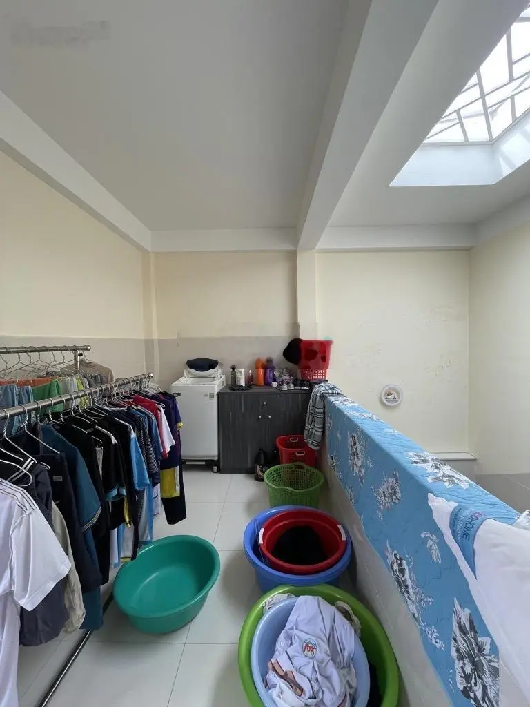 HTP Quận 7, Nhà đẹp 4 Lầu 4pn, hẻm 1 sẹc, ngang lớn 5m, dtsd 185m2, 10m ra mặt tiền, nhỉnh 6 tỷ TL