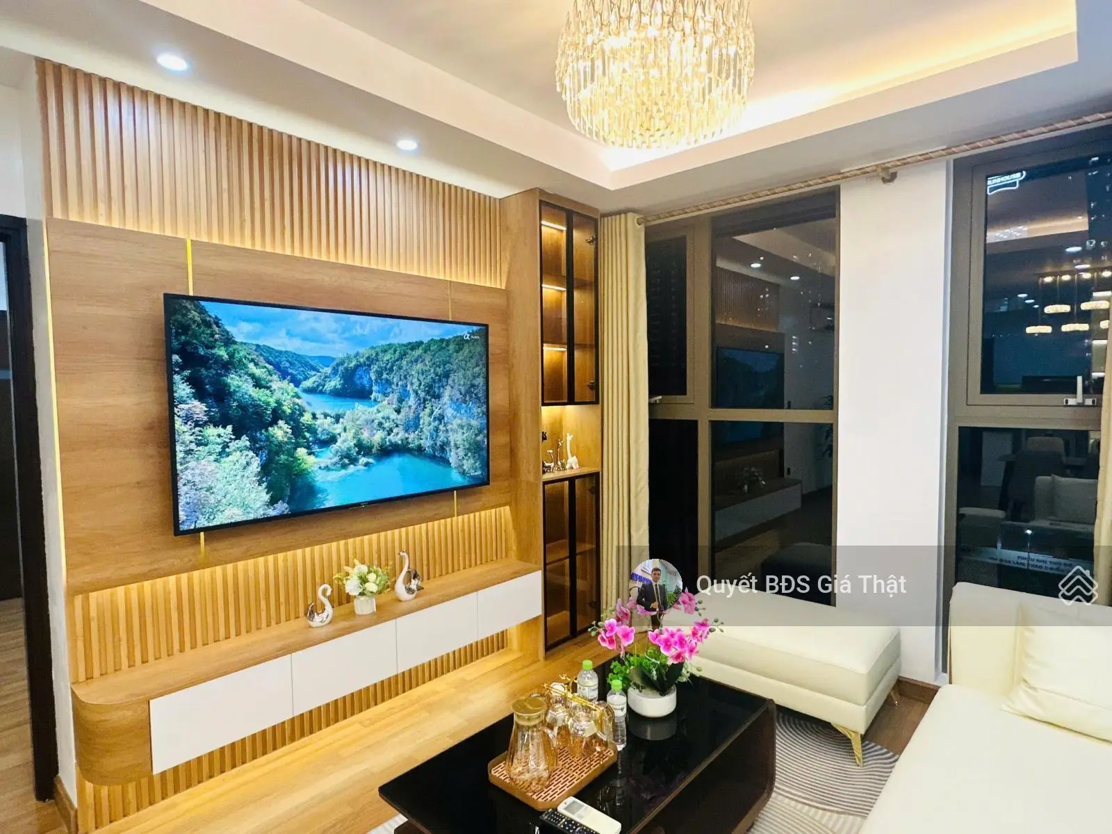 (Giá thật). Chính chủ bán căn 70m2 2PN + 2WC view trường học full nội thất mới, xịn, đẹp Home City