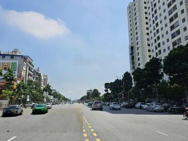 Bán căn shophouse nhà 5 tầng trục chính đường Lý Anh Tông - Võ Cường. Anh chị quan tâm xin LH sđt ạ