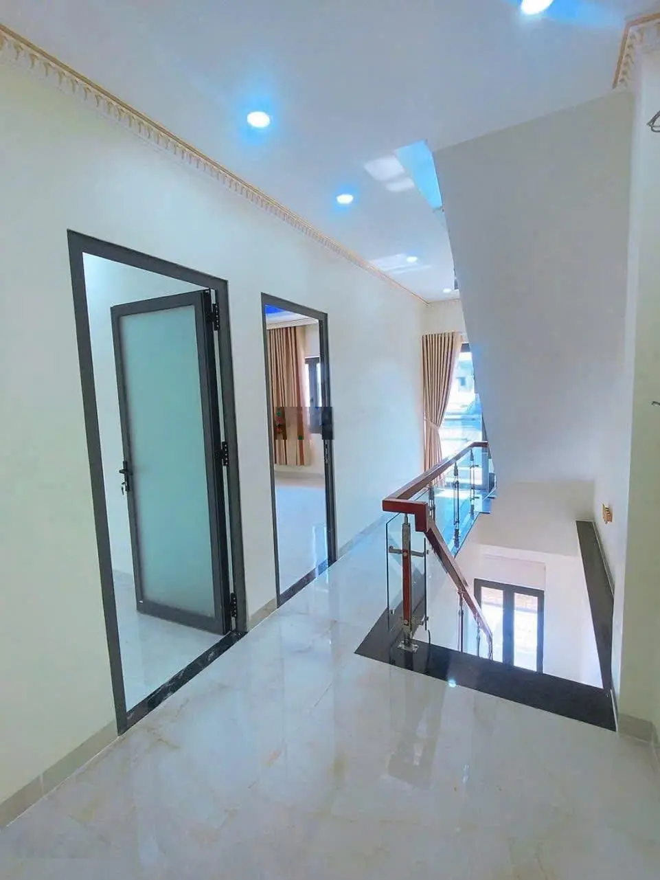 Ngộp BANK bán nhà riêng tại Thuận Giao, 2,5 tỷ, 80m2, 4PN, 3WC, bán gấp!