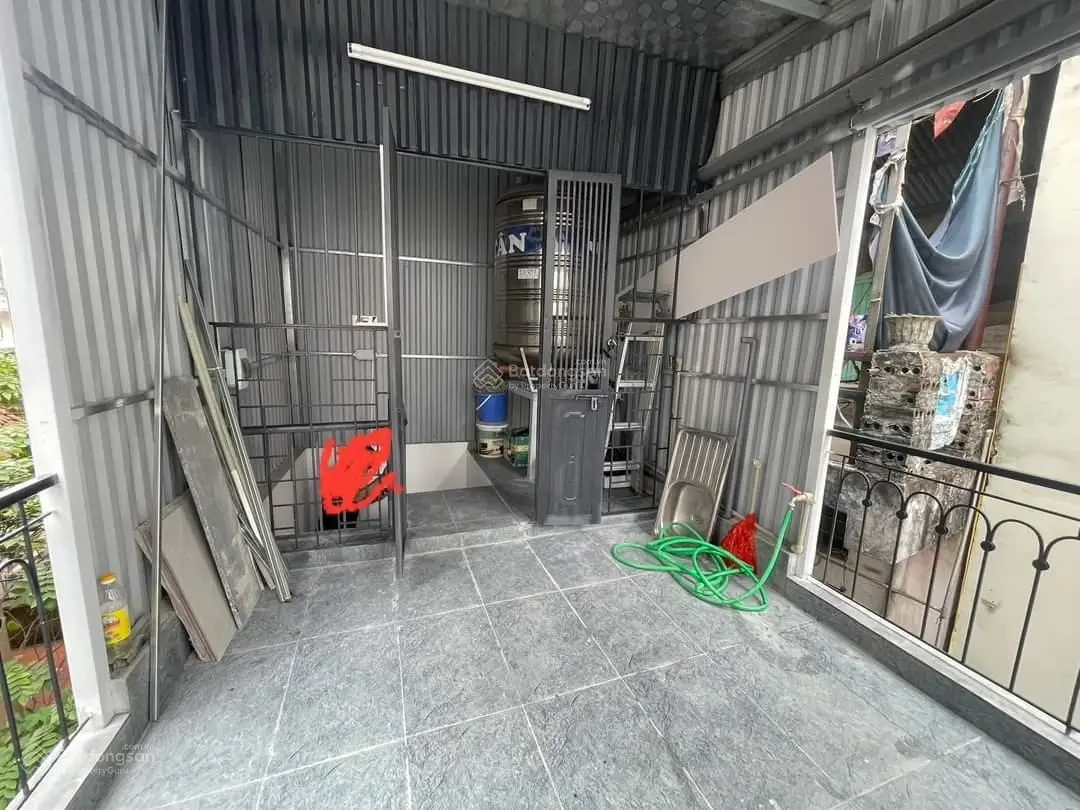 3.25 tỷ - Văn Cao thông Hoàng Hoa Thám - Lô góc 3 thoáng - Sổ riêng - 2 Ngủ - 3 gác đỗ cửa