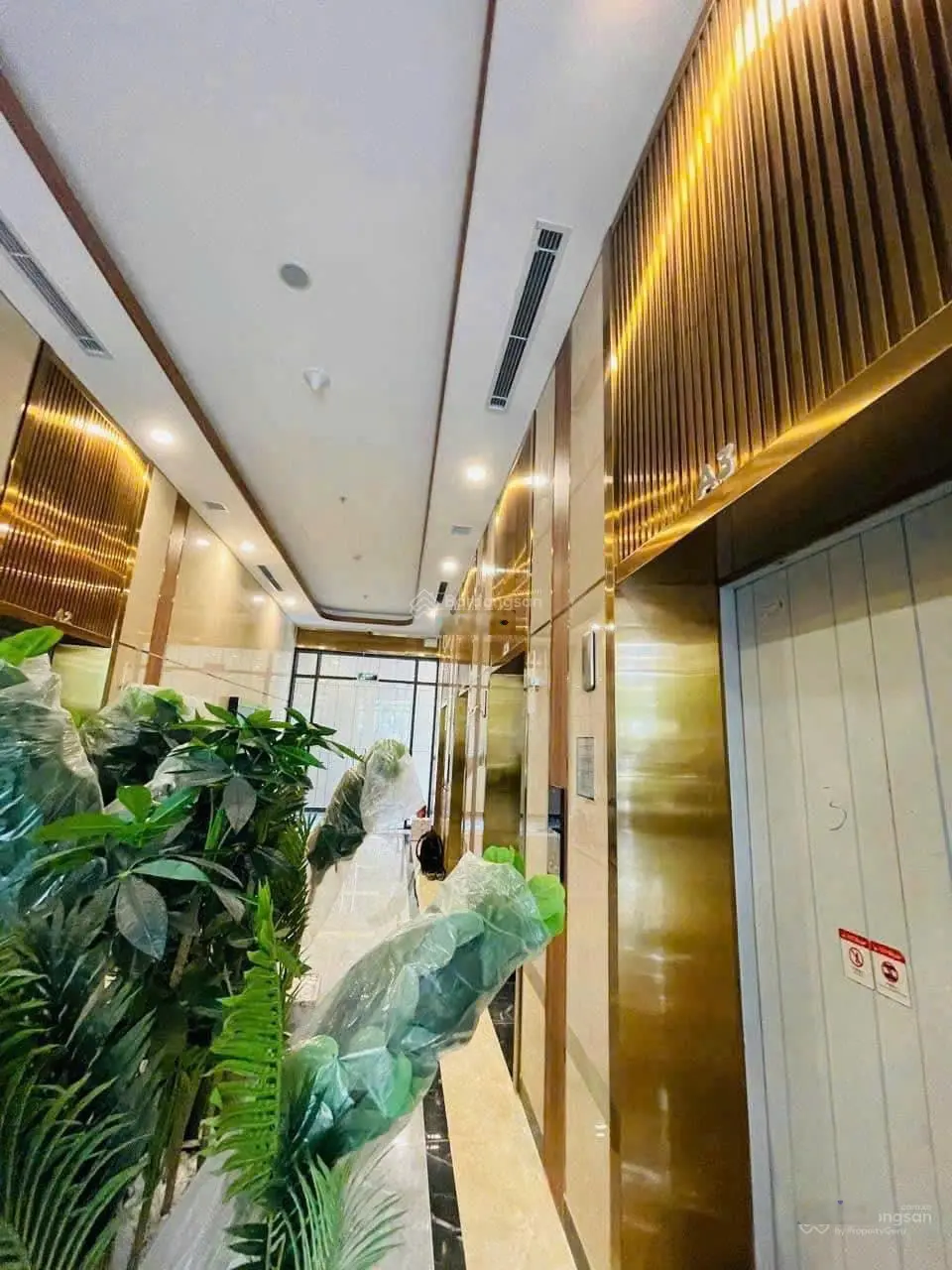 (Lỗ 300 triệu) Căn hộ Studio Beverly - view công viên biển hồ giá chỉ 2.2 tỷ duy nhất 1 căn