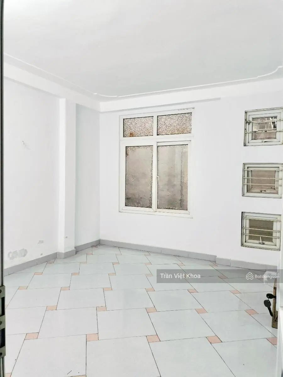Bán nhà đẹp 35m - Phố Yên Phúc, Văn Quán - 5.9 tỷ - Ô tô tránh 20m