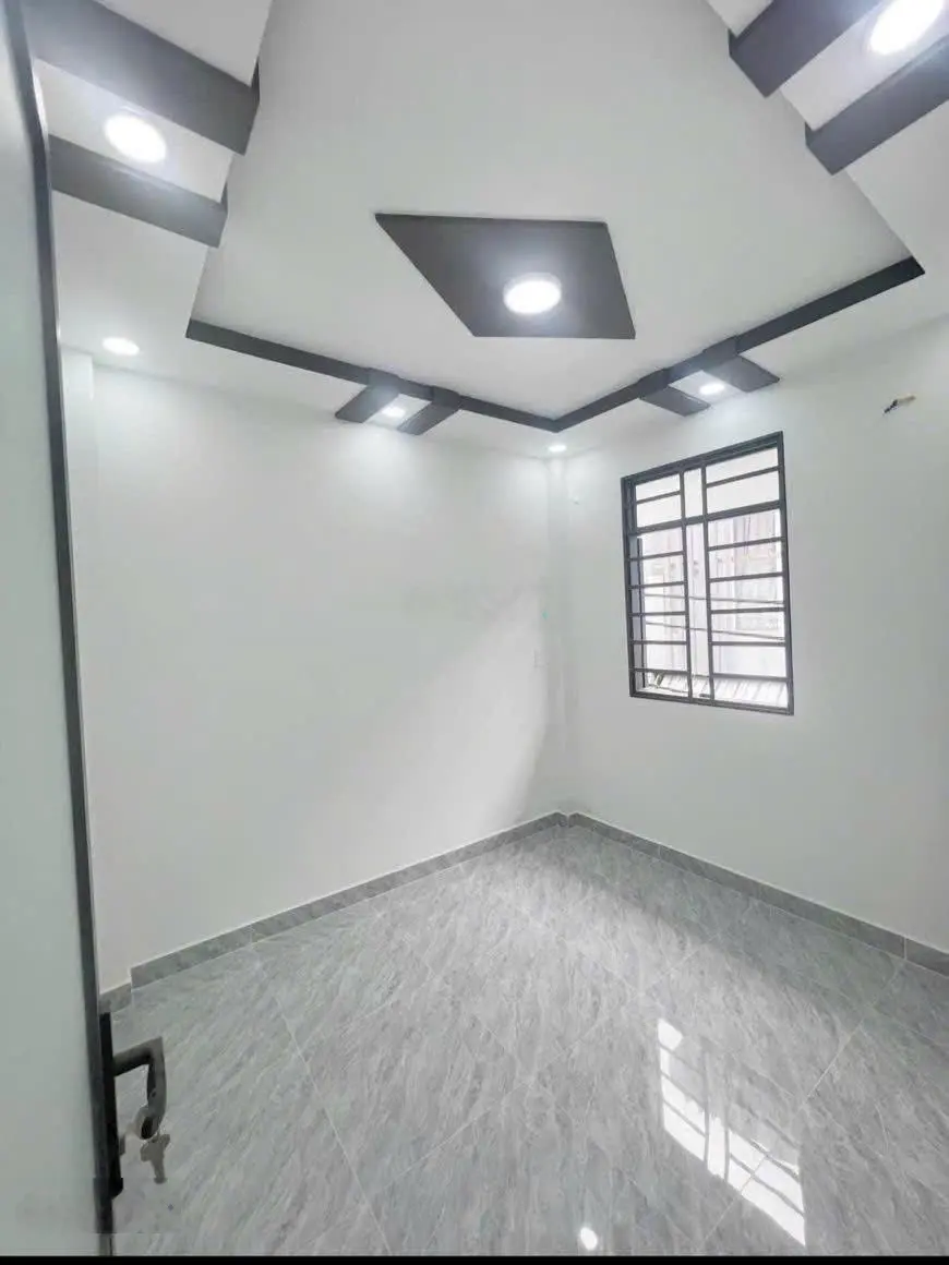 Bán gấp nhà HXH Trần Tuấn Khải - Phường 5 - Quận 5. DT 68m2, Giá 4,1 tỷ cho thuê 24 triệu/th