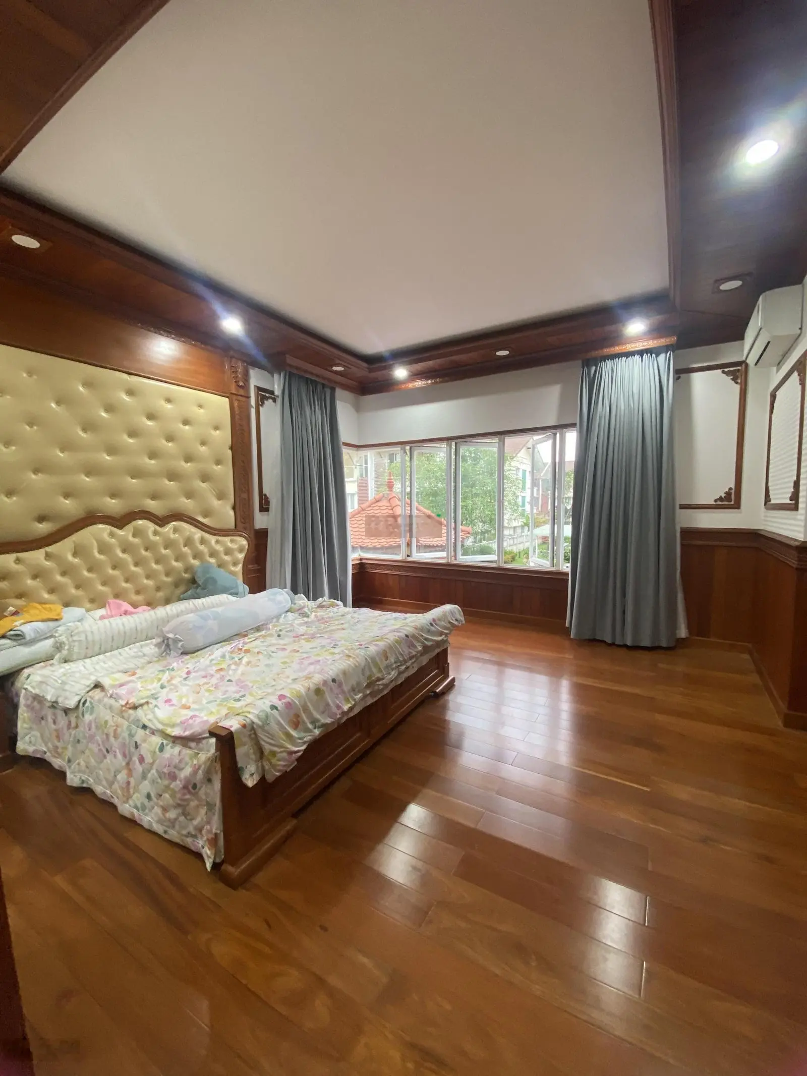 Bán biệt thự gỗ Thới Hoà, Bến Cát, Bình Dương giá 9 tỷ