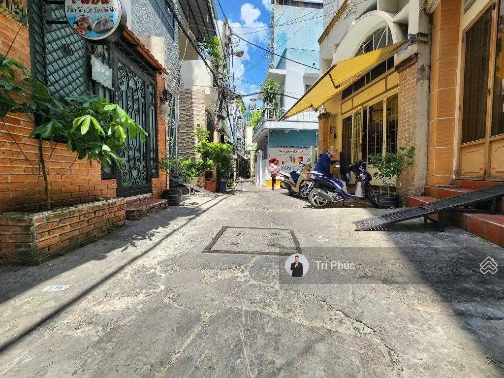 Gấp Bán,Chỉ 6,xTy,Nhà đẹp 5 tầng,5PN Hẻm 4m Khu Phan Xích Long Phú Nhuận